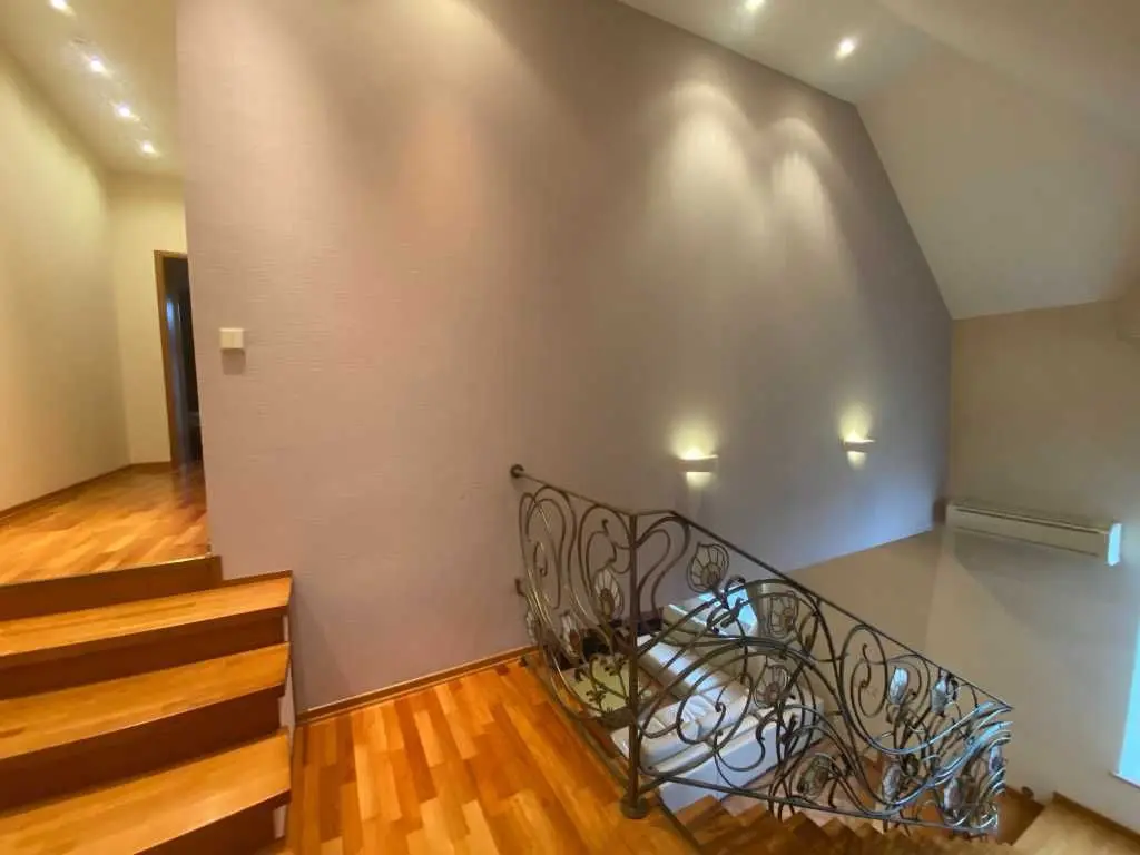 Фото Продаю будинок, 585 кв. м, Проців, ціна: 365000 EUR, код 5295