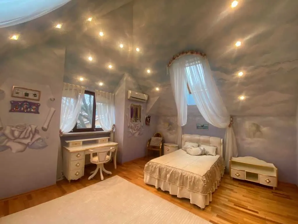 Фото Продаю будинок, 585 кв. м, Проців, ціна: 365000 EUR, код 5295
