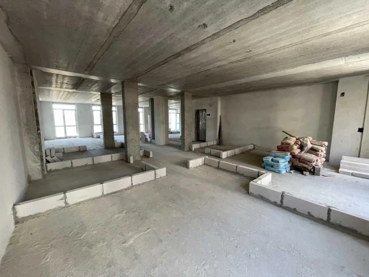 Фото Продаю 3-комнатную квартиру, 157 кв. м, Генерала Тараса Чупринки ул. (Пушкина)  Львов, цена: 347000 USD, код 5296