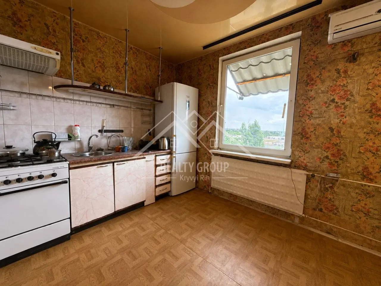 Фото Продаю 2-комнатную квартиру, 53.3 кв. м, Всебратское-2 ул.  Кривой Рог, цена: 19600 $, код 5299