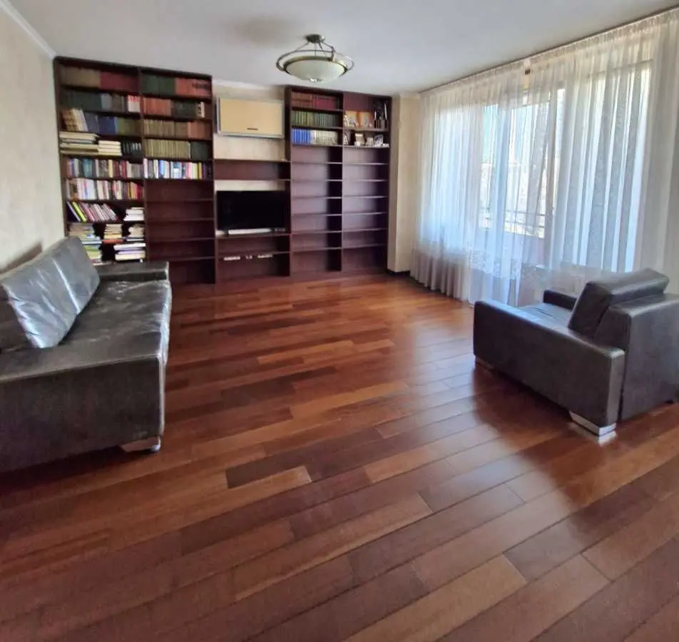 Фото Selling a 3-room apartment, 134 sq.m., Zhylianska Street  Kyiv, price: 380000 USD, code 5302