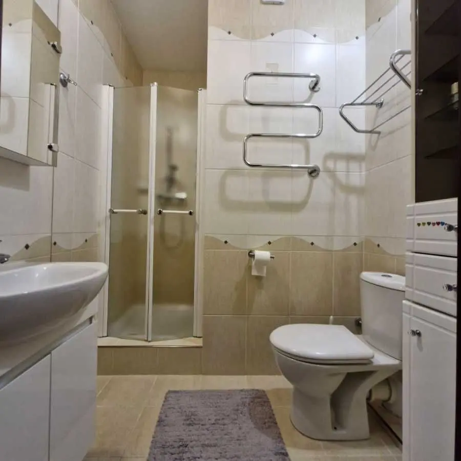 Фото Selling a 3-room apartment, 134 sq.m., Zhylianska Street  Kyiv, price: 380000 USD, code 5302