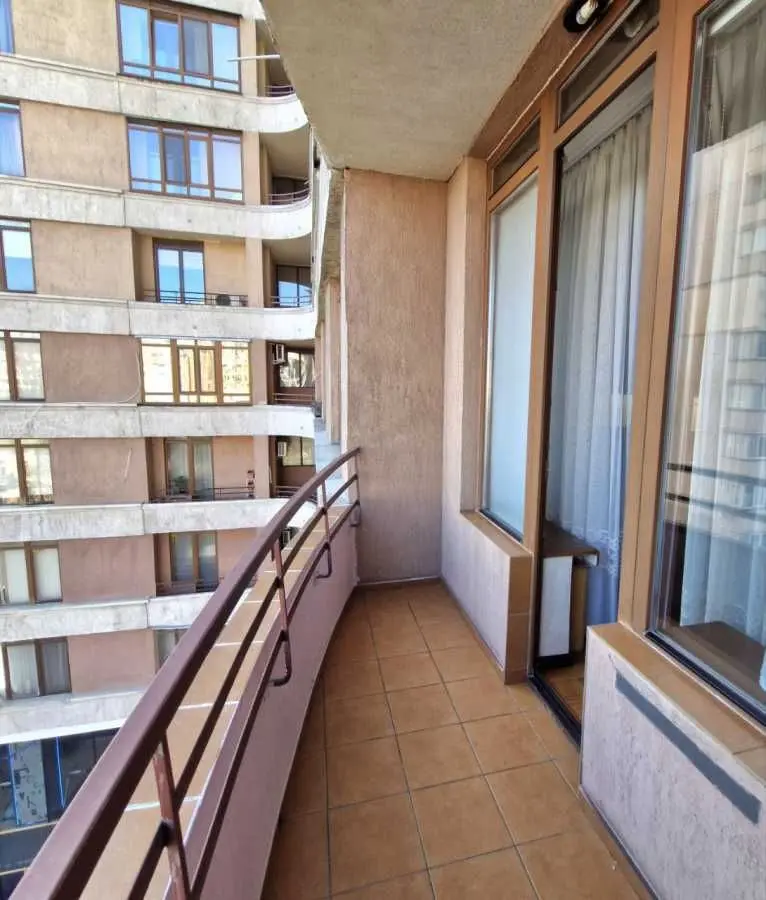 Фото Selling a 3-room apartment, 134 sq.m., Zhylianska Street  Kyiv, price: 380000 USD, code 5302