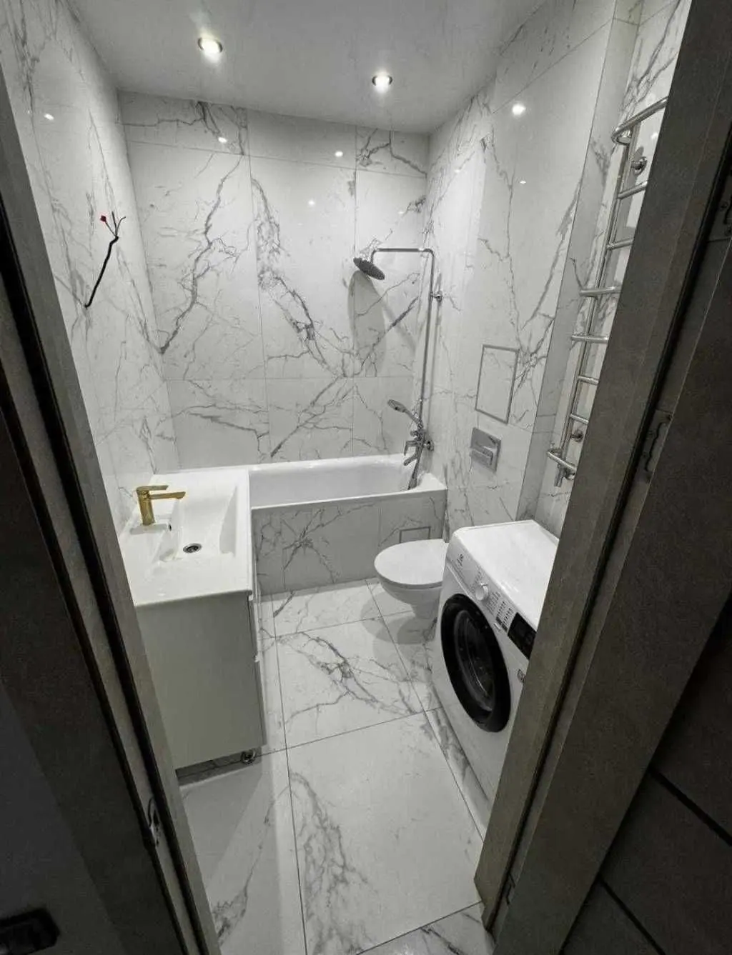 Фото Selling a 1-room apartment, 41 sq.m., Sofiivska Borschahivka, price: 101000 USD, code 5304