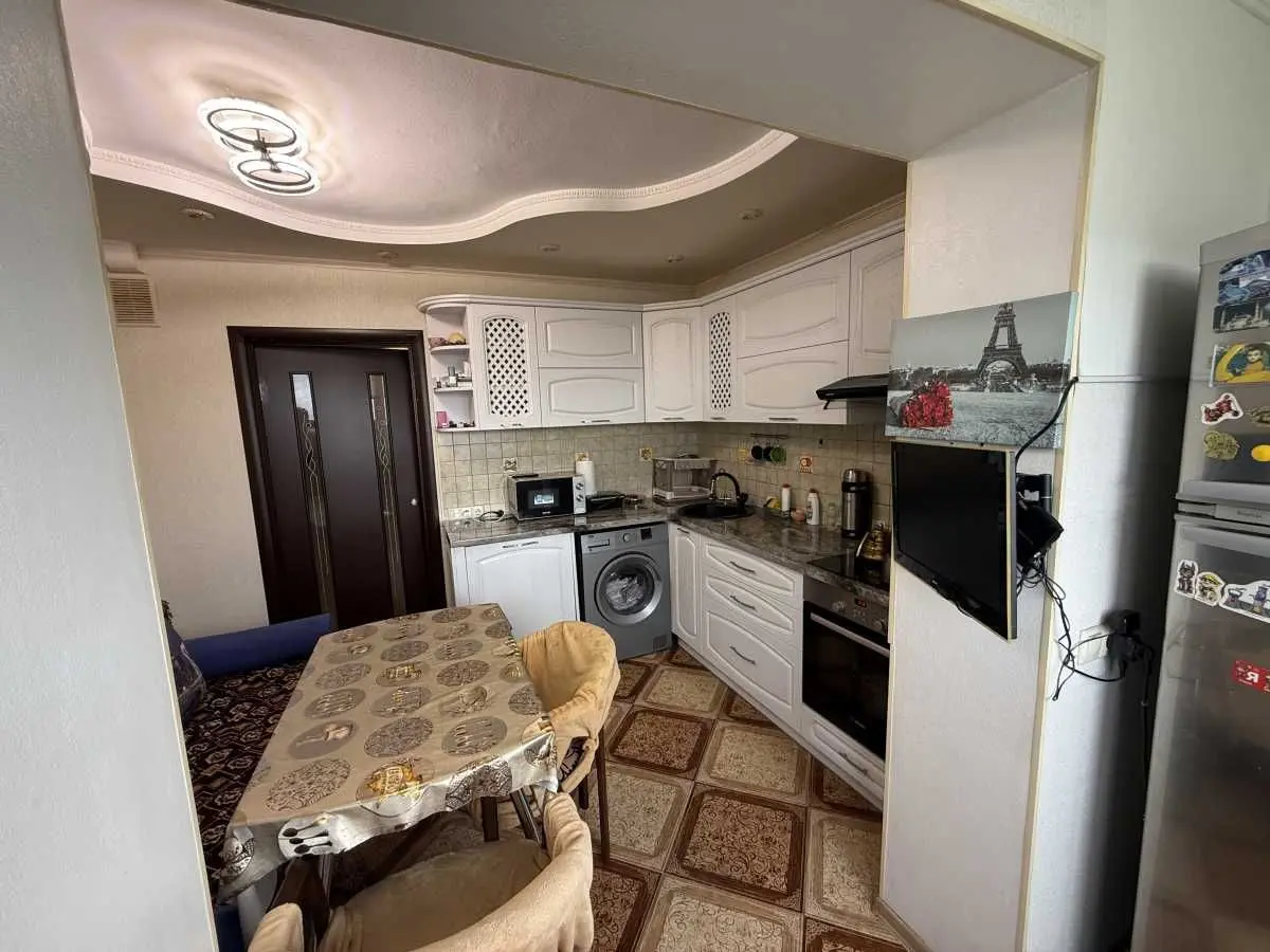 Фото Продаю 3 кімнатну квартиру, 81 кв. м, Ревуцького вул. 19/1 Київ, ціна: 95000 $, код 5305