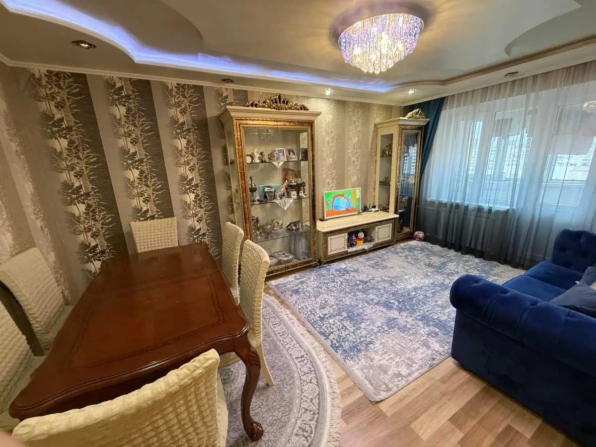 Фото Продаю 3 кімнатну квартиру, 81 кв. м, Ревуцького вул. 19/1 Київ, ціна: 95000 $, код 5305