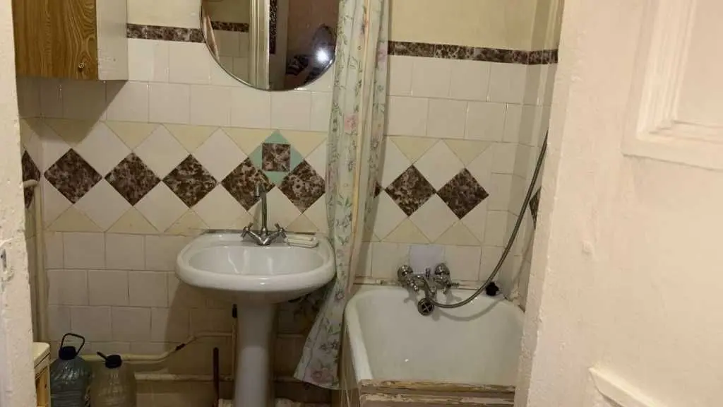 Фото Selling a 2-room apartment, 47 sq.m., Rizdvyana street (Dzerzhins'koho settlement)  Odesa, price: 46000 $, code 5306