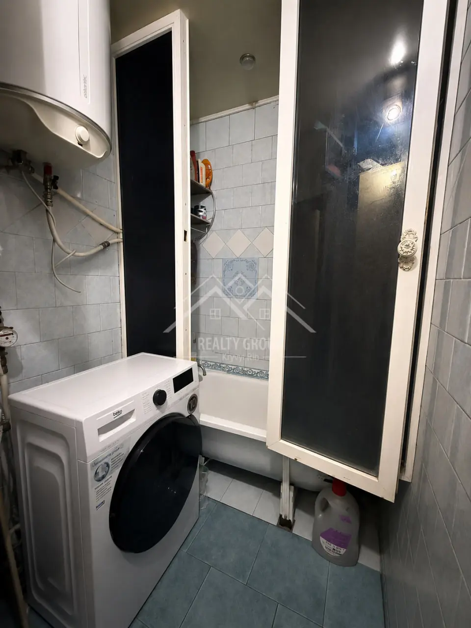 Фото Selling a 2-room apartment, 53 sq.m., Teslenko Street  Kryvyi Rih, price: 14800 $, code 5307