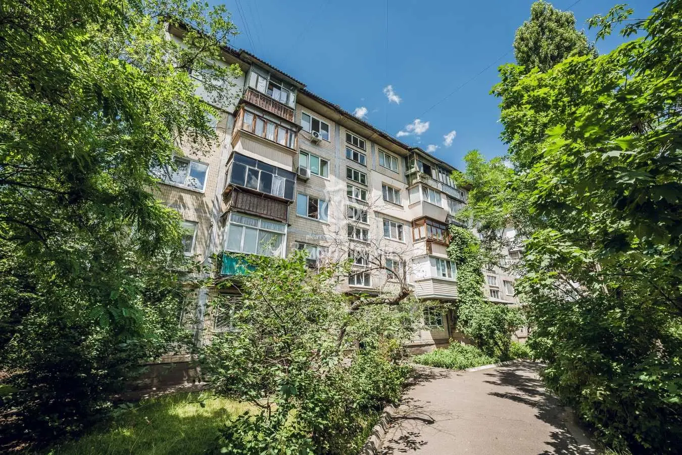 Фото Продаю 2-комнатную квартиру, 51.5 кв. м, Строителей ул.  Киев, цена: 48000 USD, код 5310
