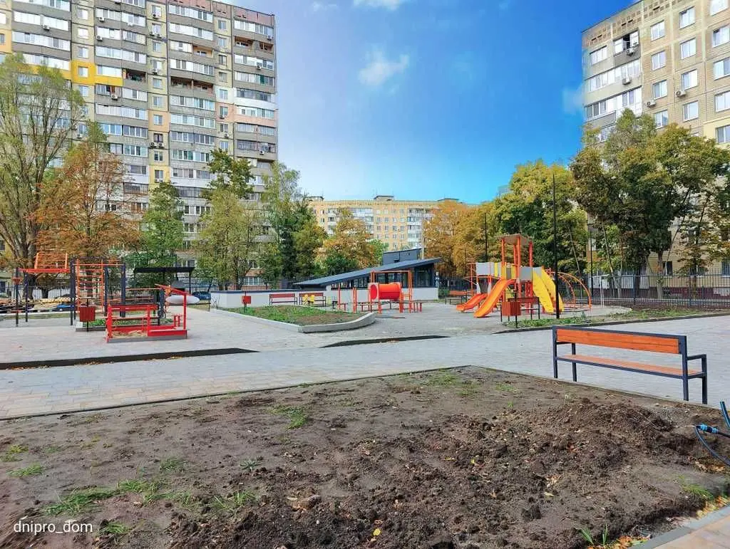 Фото Продаю офіс, 91.5 кв. м, Янтарна вул. 75а к1 Дніпро, ціна: 165000 $, код 5315