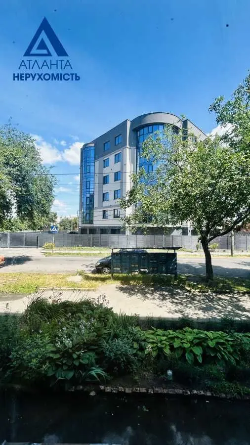 Фото Продаю 3-комнатную квартиру, 60 кв. м, Коперника ул.  Луцк, цена: 65000 USD, код 5321
