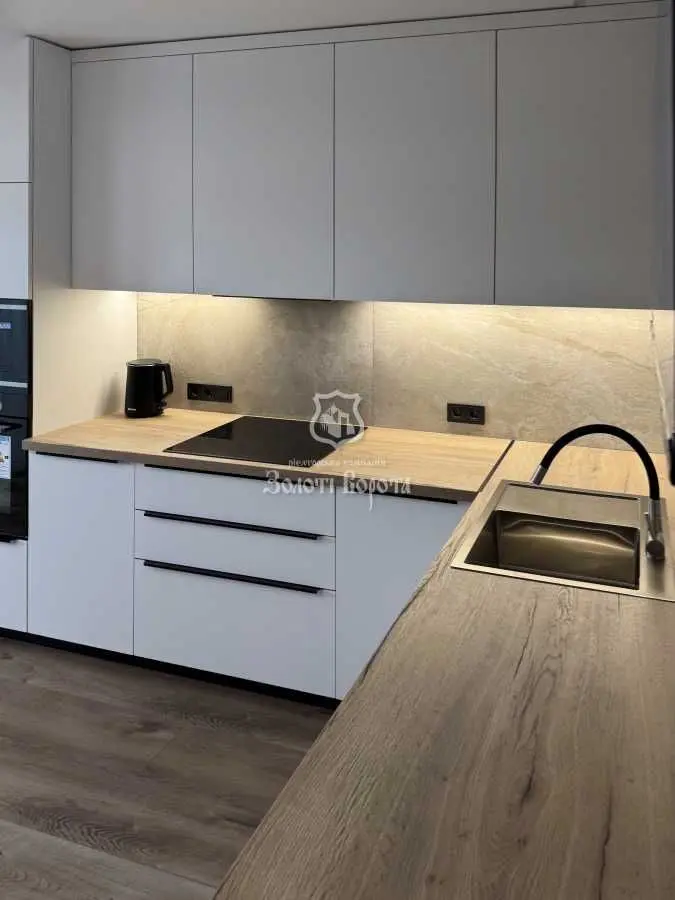 Фото Selling a 1-room apartment, 53 sq.m., Beresteiska Avenue (Peremohy Avenue)  Kyiv, price: 112000 USD, code 5328