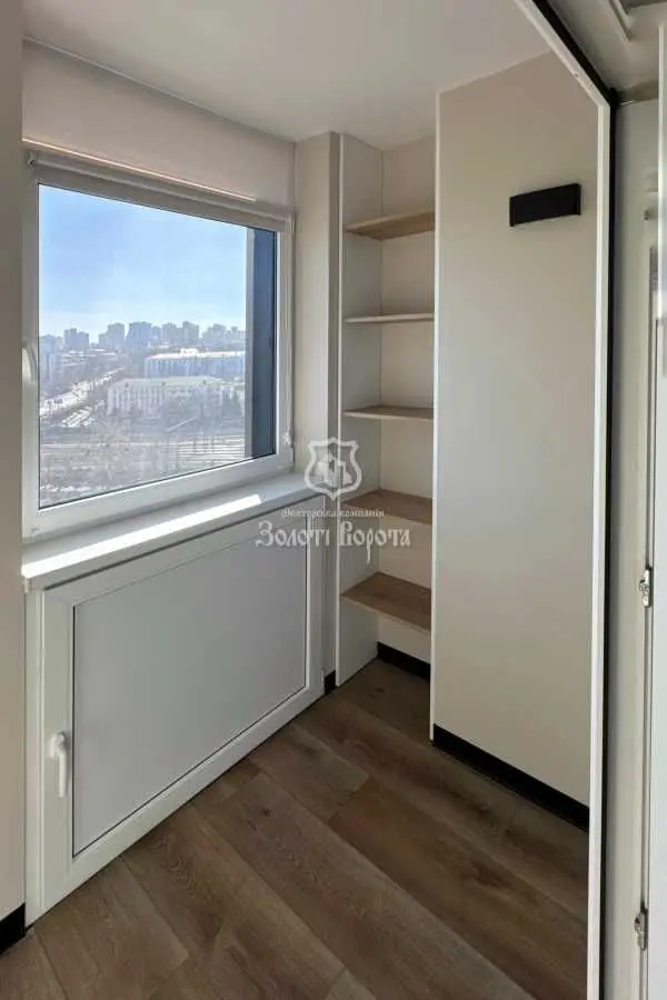 Фото Selling a 1-room apartment, 53 sq.m., Beresteiska Avenue (Peremohy Avenue)  Kyiv, price: 112000 USD, code 5328