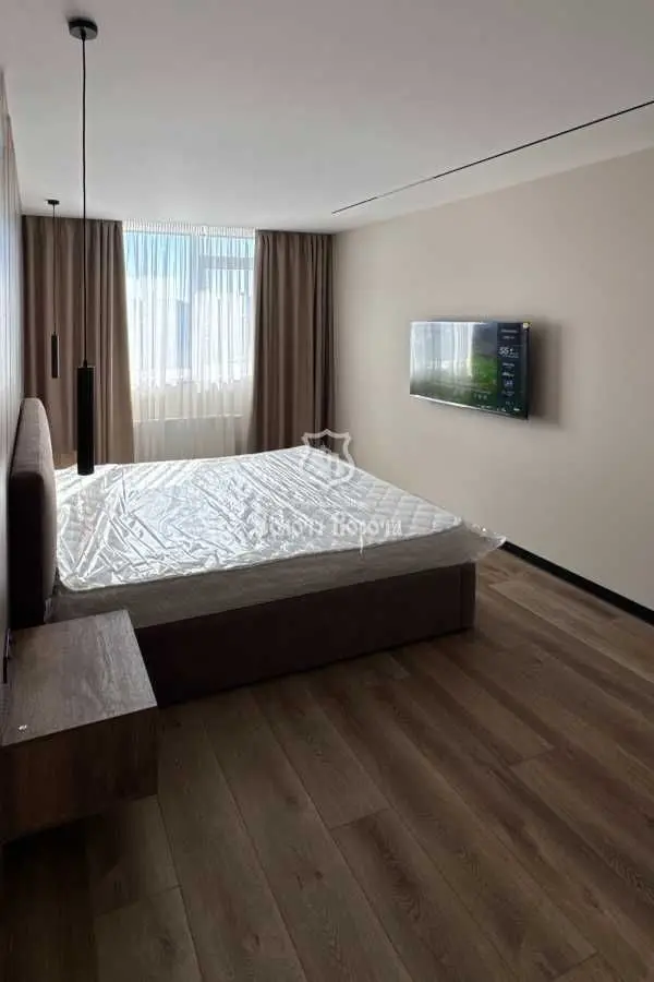Фото Selling a 1-room apartment, 53 sq.m., Beresteiska Avenue (Peremohy Avenue)  Kyiv, price: 112000 USD, code 5328