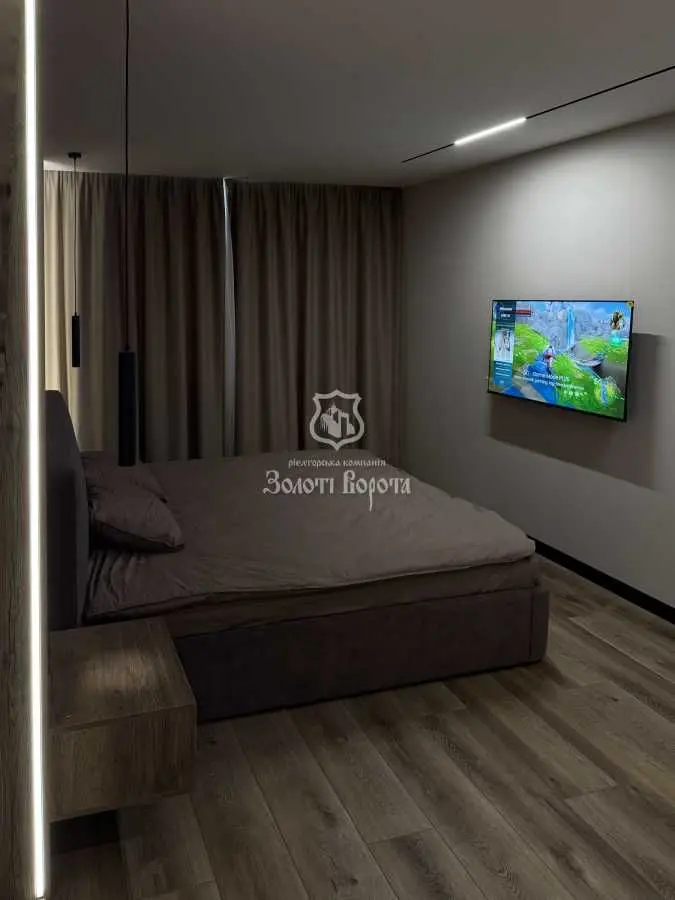 Фото Selling a 1-room apartment, 53 sq.m., Beresteiska Avenue (Peremohy Avenue)  Kyiv, price: 112000 USD, code 5328