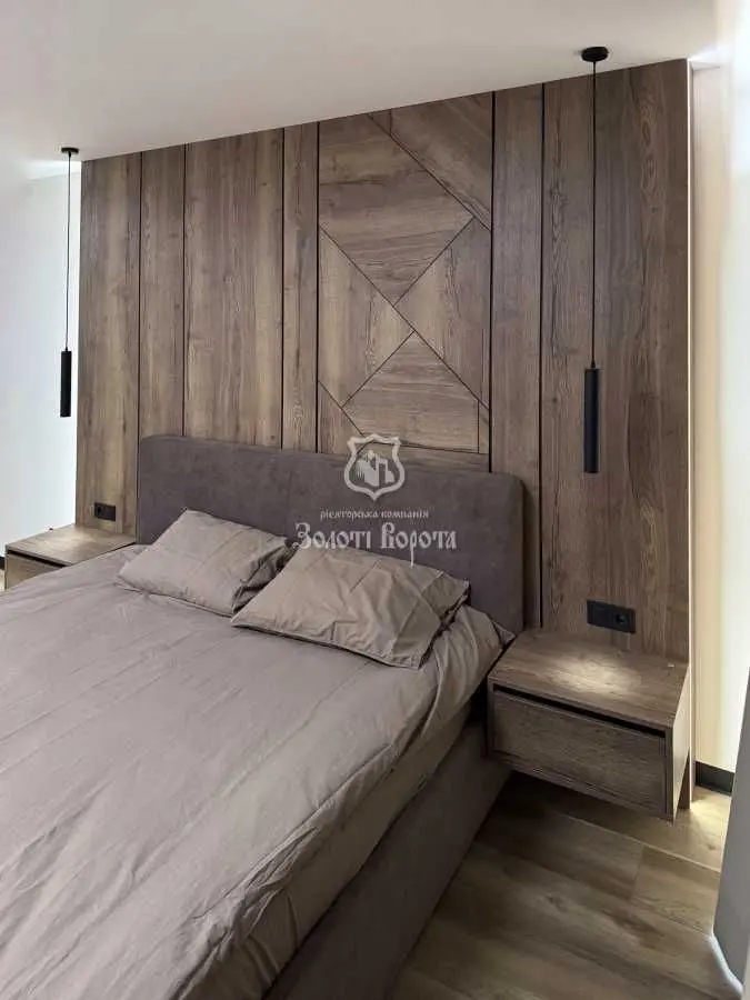 Фото Selling a 1-room apartment, 53 sq.m., Beresteiska Avenue (Peremohy Avenue)  Kyiv, price: 112000 USD, code 5328