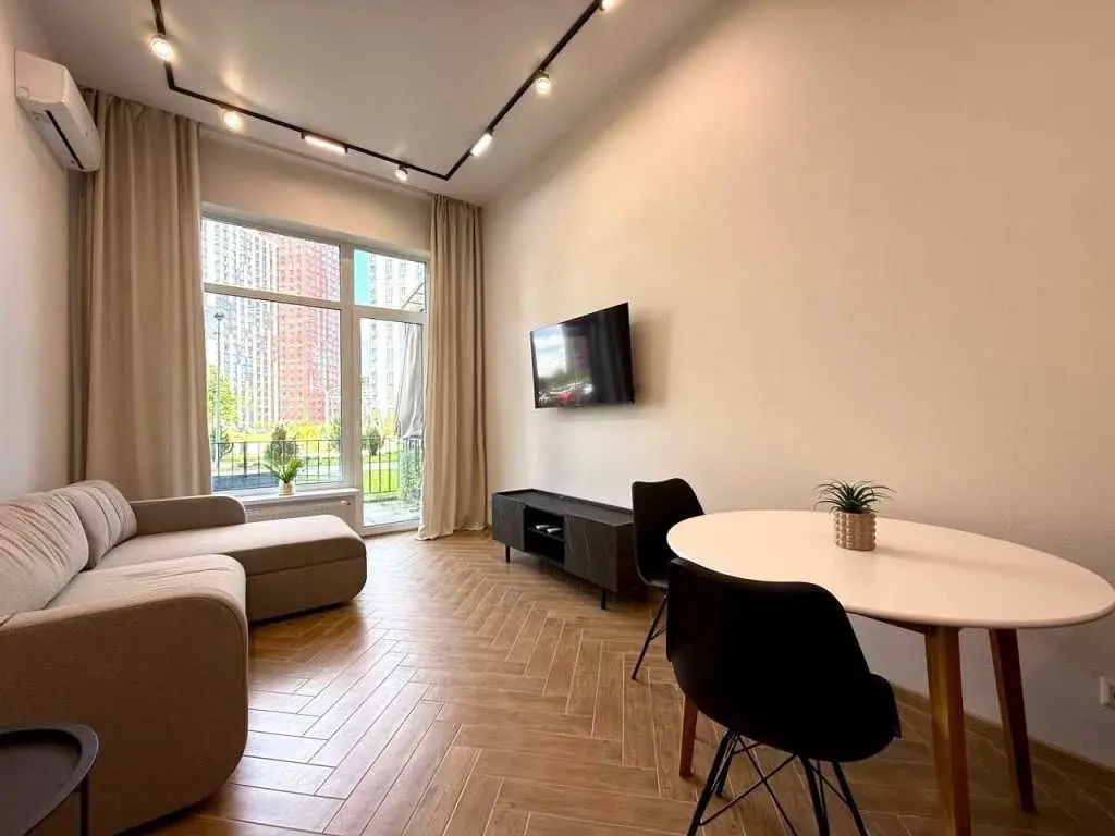 Фото Rent a 2-room apartment, Vsevoloda Zmiyenka street  Kyiv for long-term rent, price: 30000 UAH, code 5332