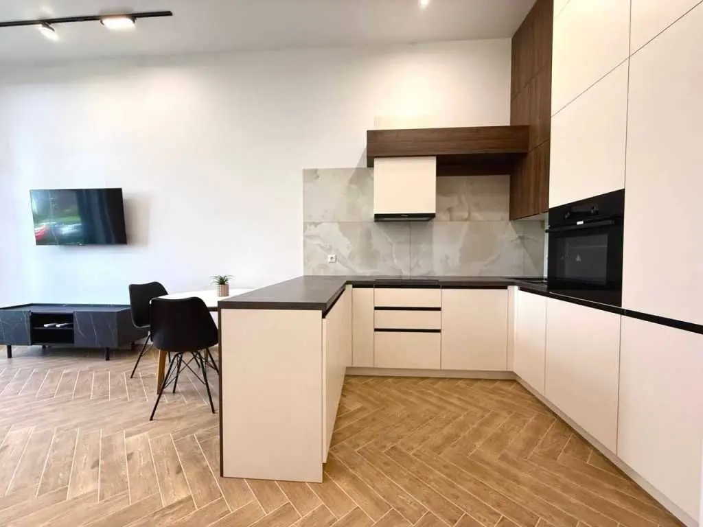Фото Rent a 2-room apartment, Vsevoloda Zmiyenka street  Kyiv for long-term rent, price: 30000 UAH, code 5332