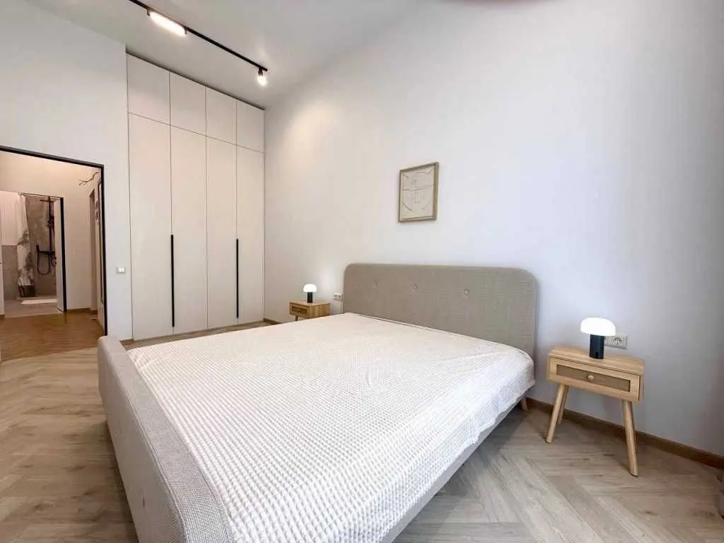 Фото Rent a 2-room apartment, Vsevoloda Zmiyenka street  Kyiv for long-term rent, price: 30000 UAH, code 5332