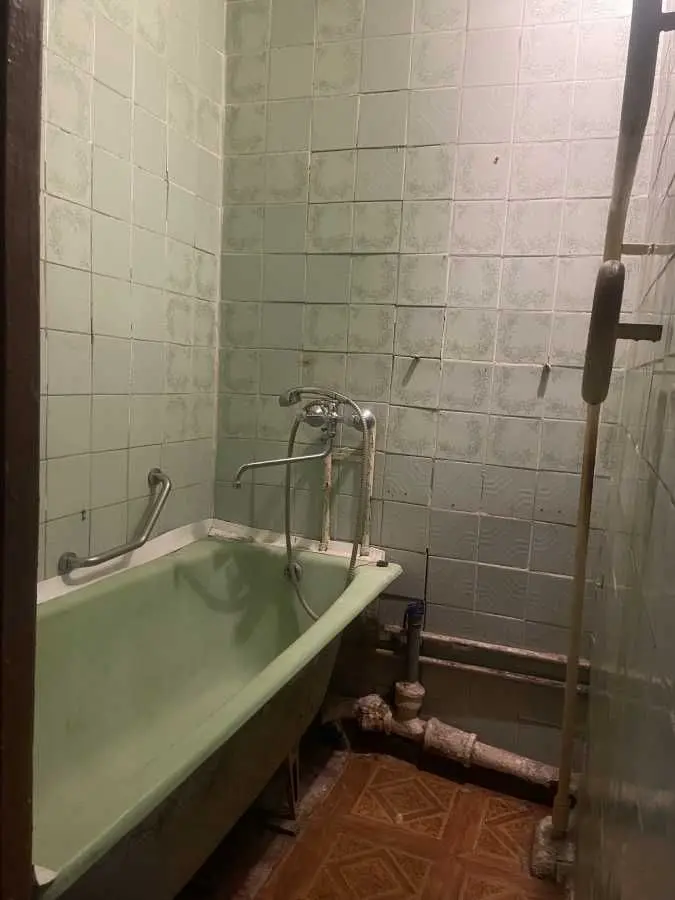 Фото Selling a 3-room apartment, 75 sq.m., Litovskyi Ave (Minskyi Avenue)  Kyiv, price: 67000 USD, code 5347