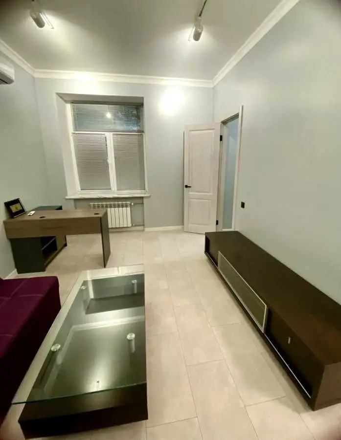 Фото Rent an office, Hetmana Pavla Skoropadskoho Street (Lev Tolstoi Street)  Kyiv for long-term rent, price: 22000 UAH, code 5348