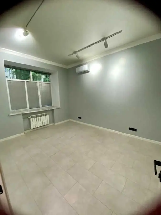 Фото Rent an office, Hetmana Pavla Skoropadskoho Street (Lev Tolstoi Street)  Kyiv for long-term rent, price: 22000 UAH, code 5348