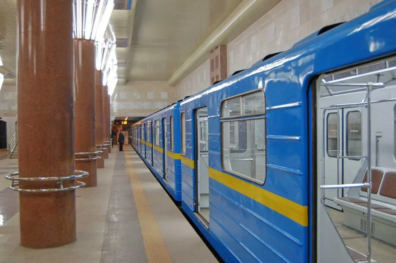 Фото Rent an office, Hetmana Pavla Skoropadskoho Street (Lev Tolstoi Street)  Kyiv for long-term rent, price: 22000 UAH, code 5348