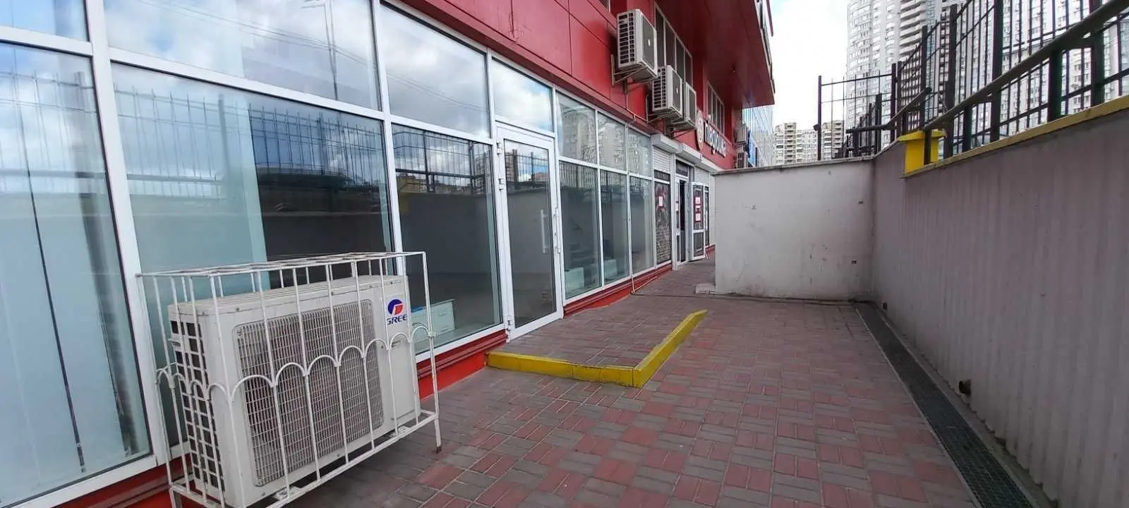 Фото Продаю офіс, 156.5 кв. м, Олександра Мишуги вул.  Київ, ціна: 266050 USD, код 5356