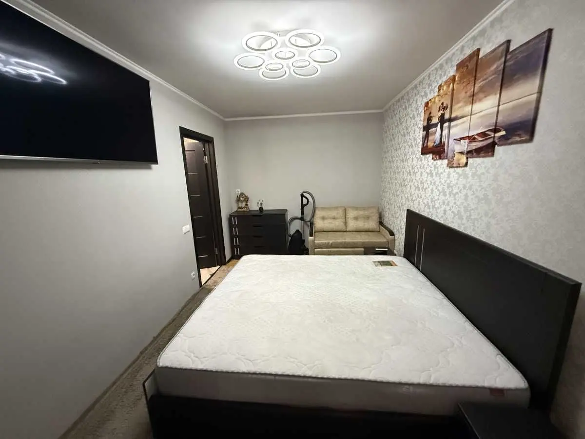 Фото Rent a 2-room apartment, Bratyslavska Street 13 Kyiv for long-term rent, price: 19000 UAH, code 5365
