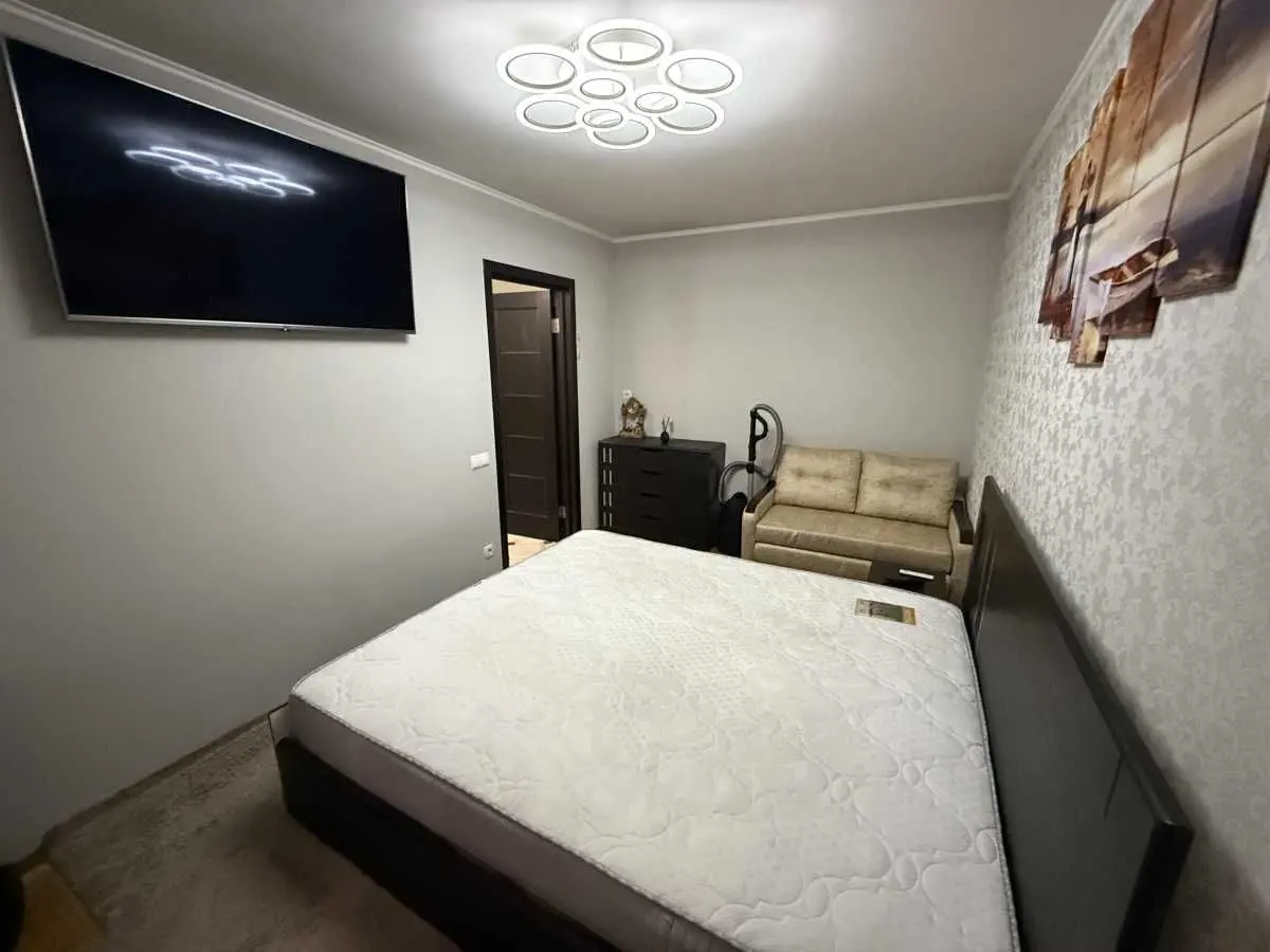 Фото Rent a 2-room apartment, Bratyslavska Street 13 Kyiv for long-term rent, price: 19000 UAH, code 5365