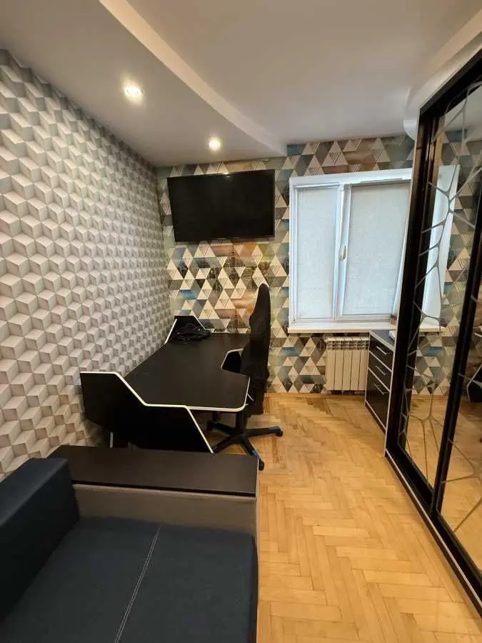 Фото Rent a 2-room apartment, Bratyslavska Street 13 Kyiv for long-term rent, price: 19000 UAH, code 5365