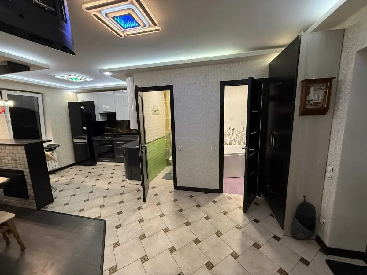 Фото Rent a 2-room apartment, Bratyslavska Street 13 Kyiv for long-term rent, price: 19000 UAH, code 5365