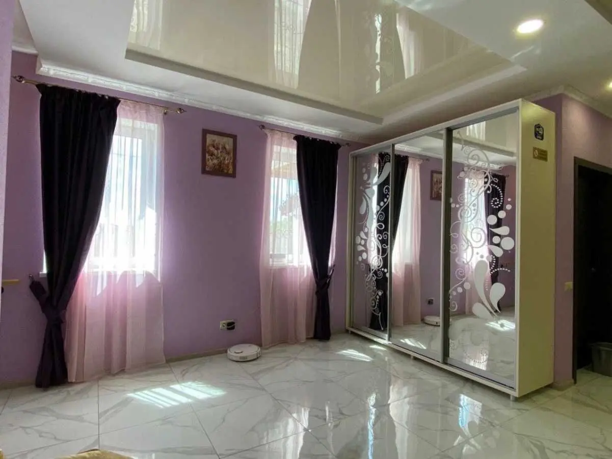 Фото Зняти будинок, Київ в довгострокову оренду, ціна: 1899 USD, код 5377