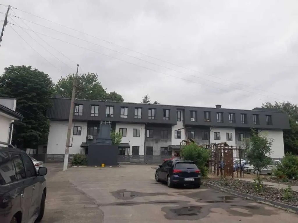 Фото Selling a 1-room apartment, 28 sq.m., Zavokzalnyi Lane  Boryspil, price: 37000 USD, code 5398