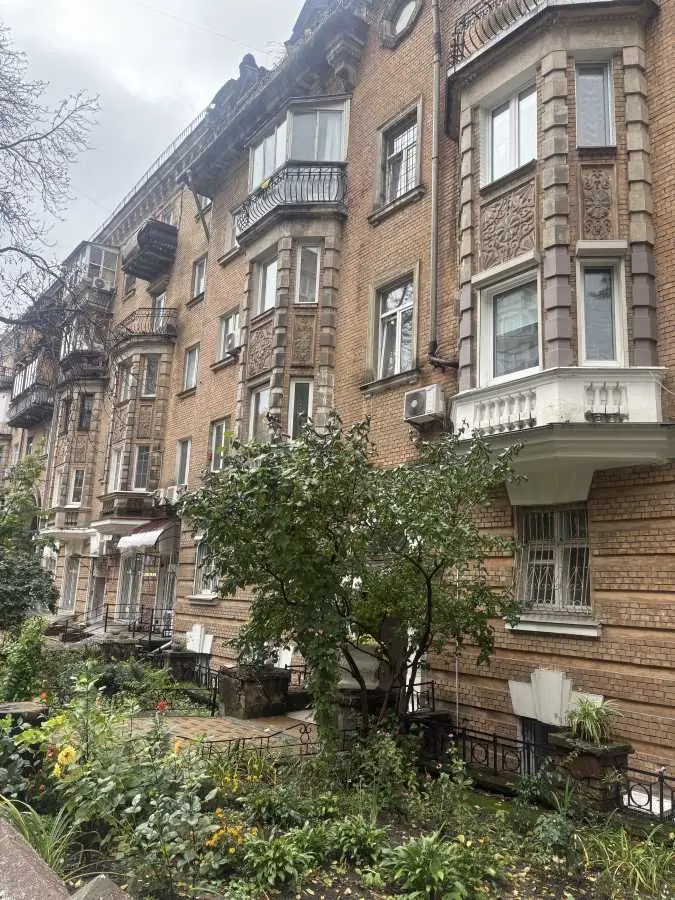Фото Продаю 1 кімнатну квартиру, 36 кв. м, Микільсько-Ботанічна вул. 7/9 Київ, ціна: 75990 USD, код 5400