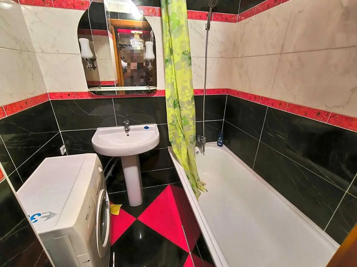 Фото Продаю 2 кімнатну квартиру, 49.5 кв. м, Комарівка, ціна: 30000 USD, код 5403