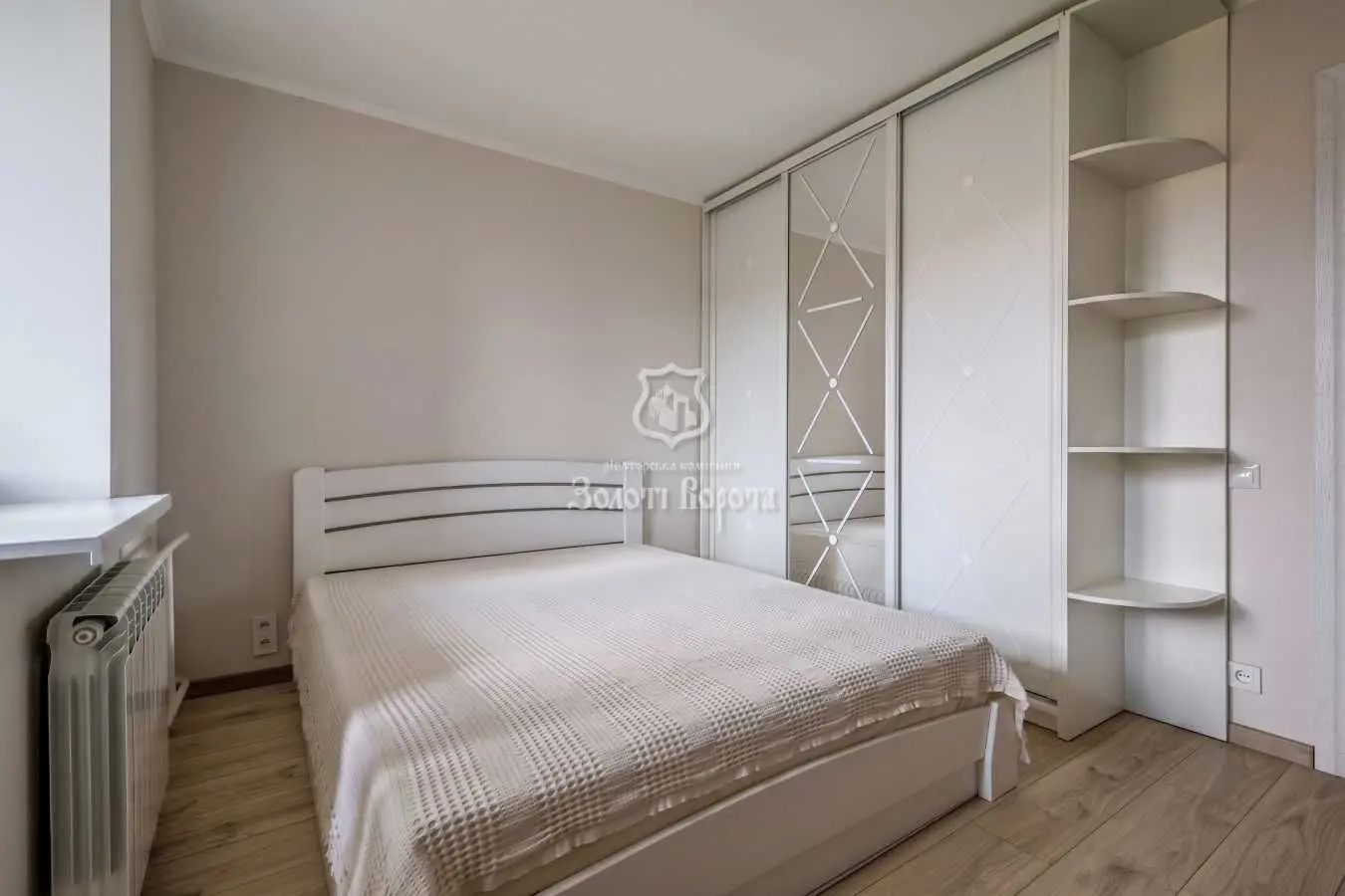 Фото Selling a 3-room apartment, 110 sq.m., Mezhyhirska Street 43 Kyiv, price: 150000 USD, code 5409