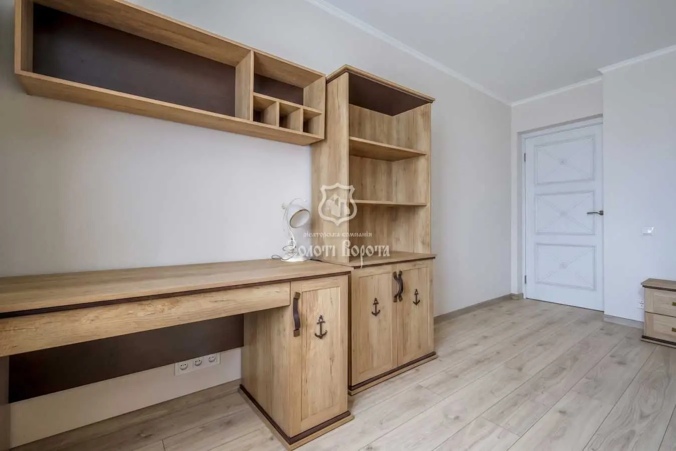 Фото Selling a 3-room apartment, 110 sq.m., Mezhyhirska Street 43 Kyiv, price: 150000 USD, code 5409
