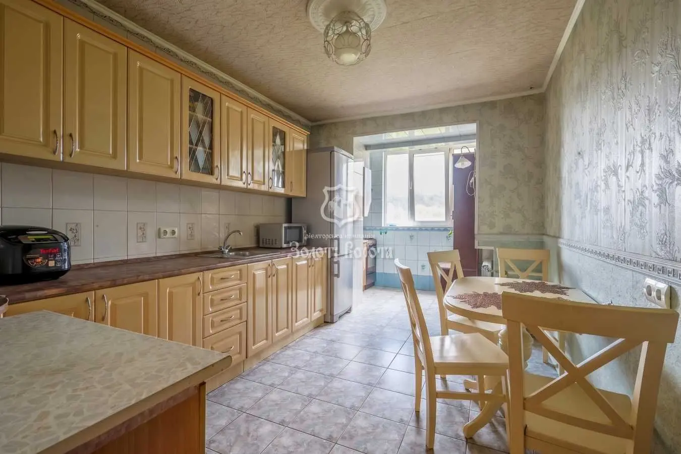 Фото Selling a 3-room apartment, 110 sq.m., Mezhyhirska Street 43 Kyiv, price: 150000 USD, code 5409