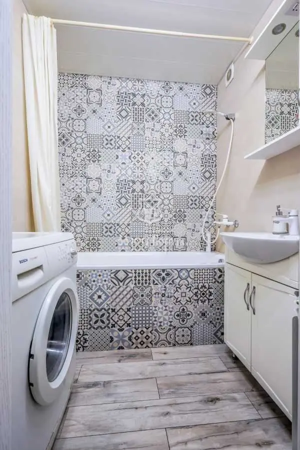 Фото Selling a 3-room apartment, 110 sq.m., Mezhyhirska Street 43 Kyiv, price: 150000 USD, code 5409