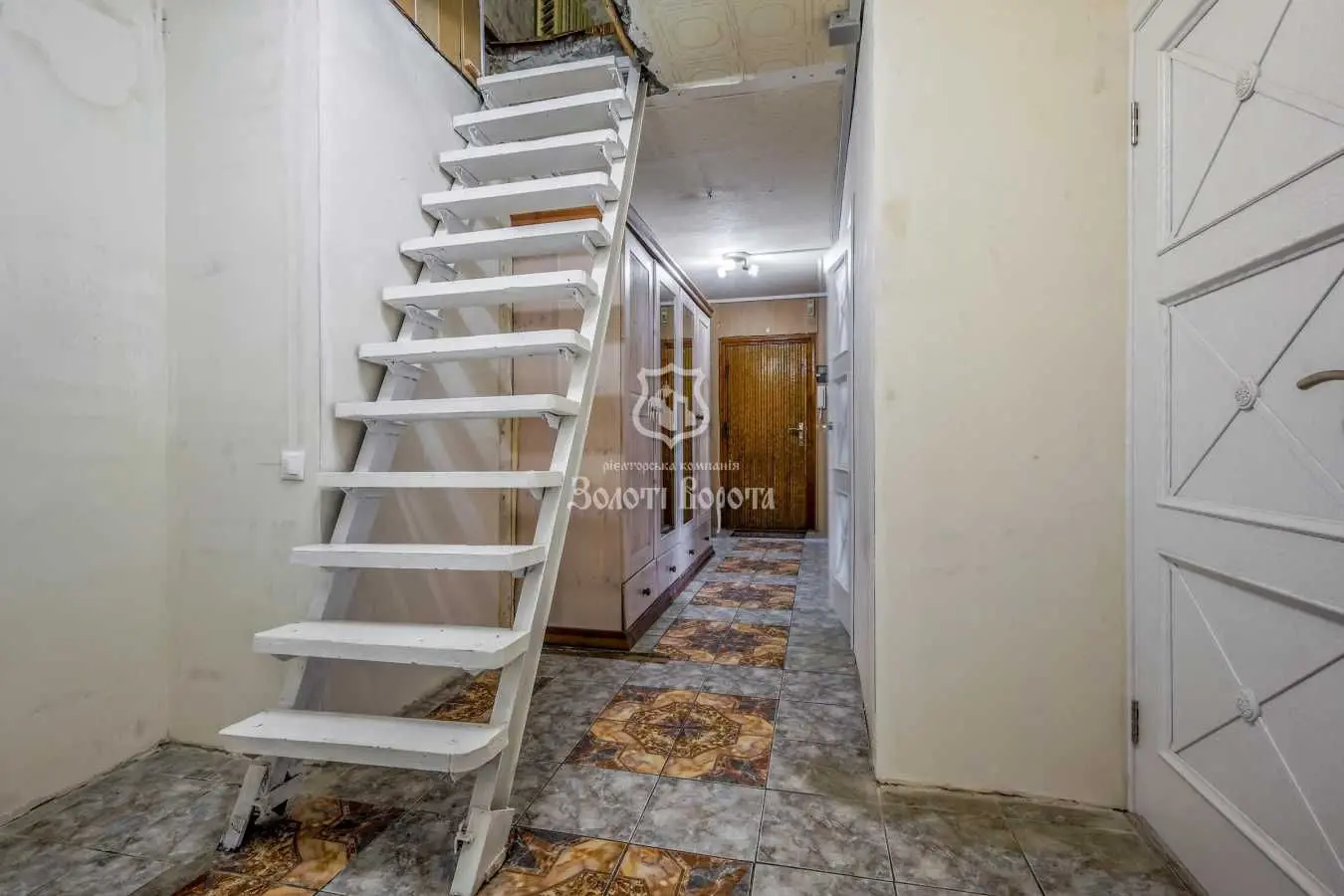 Фото Selling a 3-room apartment, 110 sq.m., Mezhyhirska Street 43 Kyiv, price: 150000 USD, code 5409