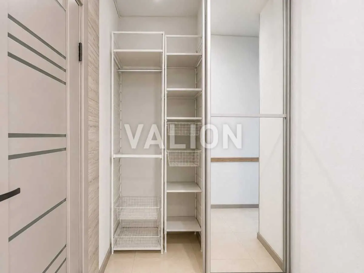 Фото Selling a 1-room apartment, 30.5 sq.m., Pershotravneva Street 24В Vyshneve, price: 54000 USD, code 5427