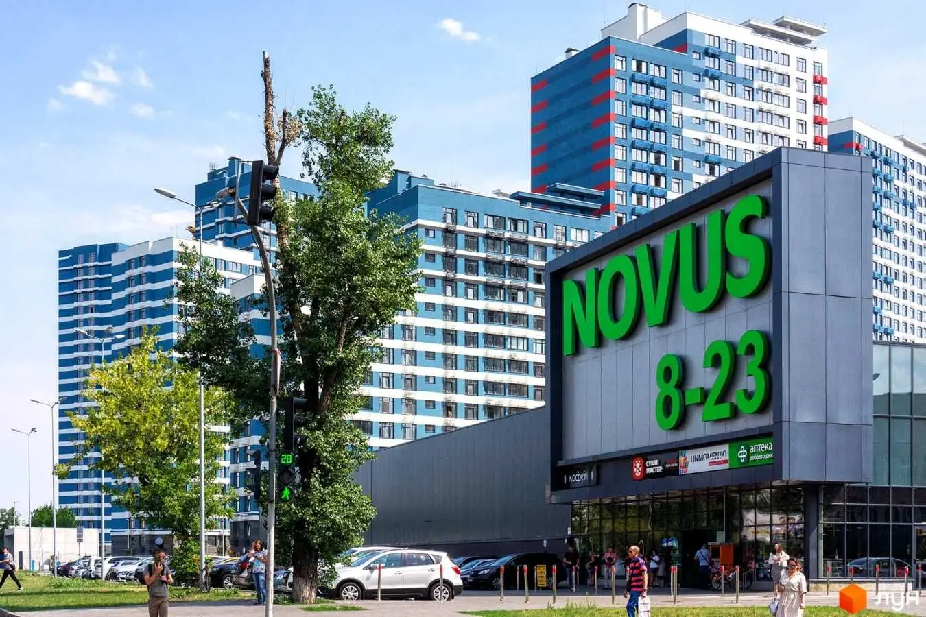 Фото Selling a 1-room apartment, 45 sq.m., Yevhena Sverstiuka Street  Kyiv, price: 89000 USD, code 5428