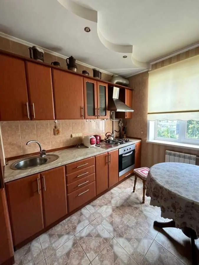Фото Зняти 3 кімнатну квартиру, Костянтина Данькевича вул. 17 Київ в довгострокову оренду, ціна: 15000 UAH, код 5433