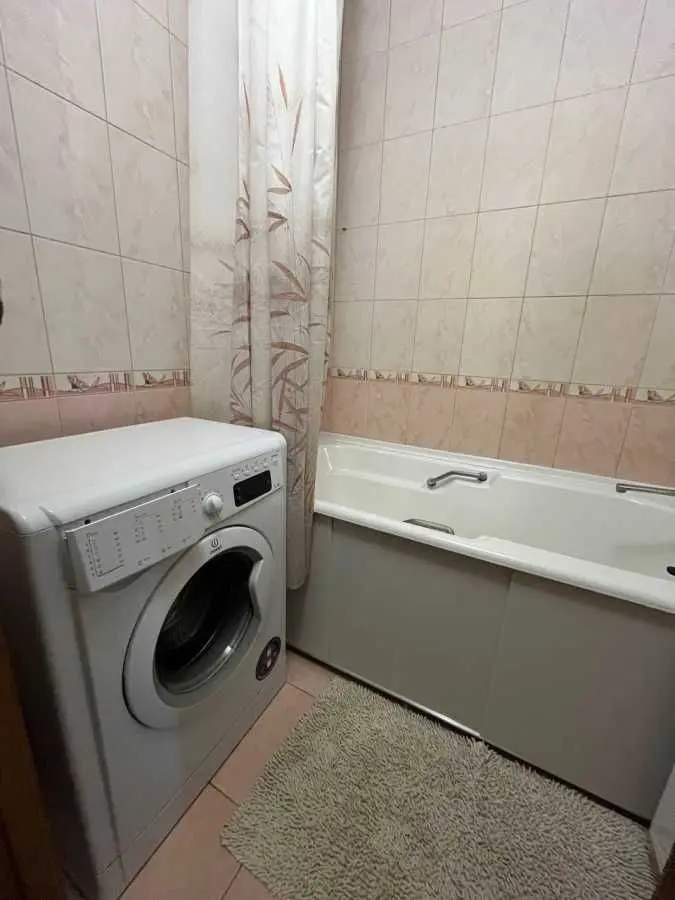 Фото Зняти 3 кімнатну квартиру, Костянтина Данькевича вул. 17 Київ в довгострокову оренду, ціна: 15000 UAH, код 5433