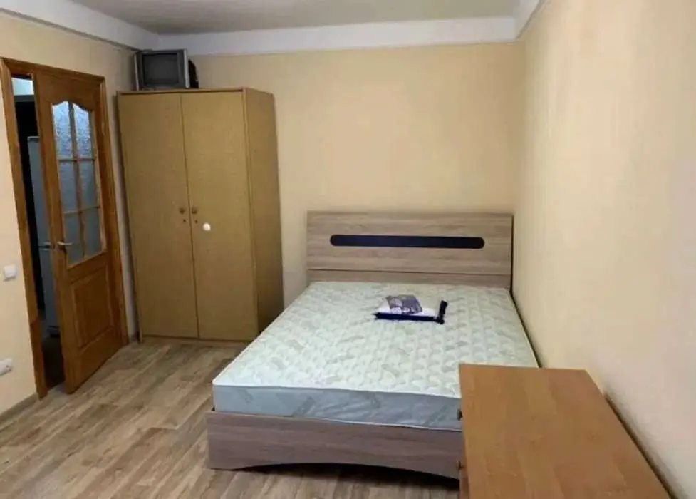 Фото Продаю 1 кімнатну квартиру, 30 кв. м, Воскресенський просп. (Перова) 15б Київ, ціна: 38000 $, код 5455