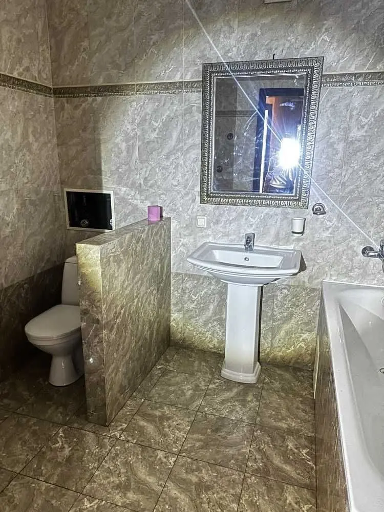 Фото Selling a 2-room apartment, 54 sq.m., Holovatoho Lane  Boryspil, price: 62000 USD, code 5458