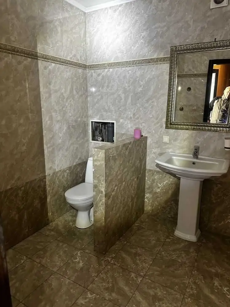 Фото Selling a 2-room apartment, 54 sq.m., Holovatoho Lane  Boryspil, price: 62000 USD, code 5458