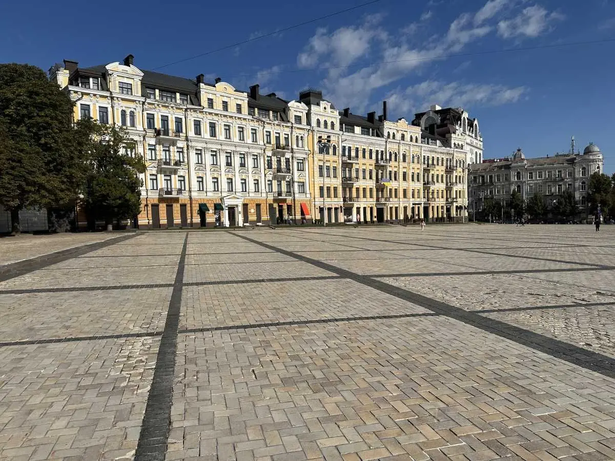 Фото Продаю паркінг, гараж, 17 кв. м, Володимирська вул.  Київ, ціна: 60000 USD, код 5472