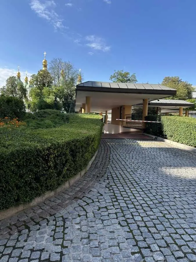 Фото Продаю паркінг, гараж, 17 кв. м, Володимирська вул.  Київ, ціна: 60000 USD, код 5472